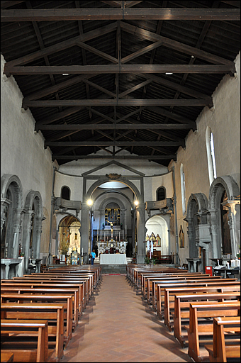 General view of the interior of Sant'Ambrogio