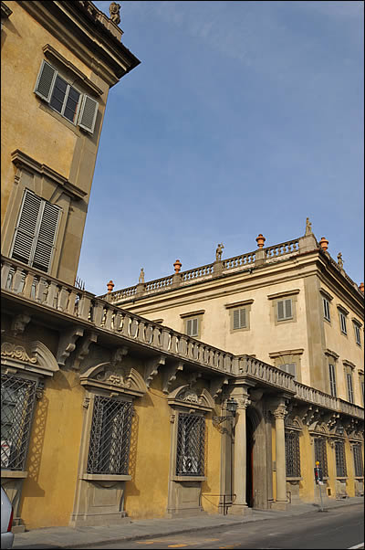 The façade of Palazzo Corsini